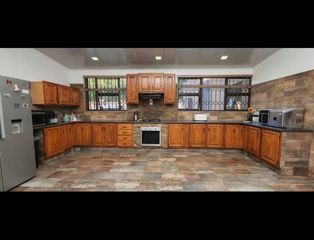 5 BEDROOM HOUSE FOR SALE IN SASOLBURG EXT 4